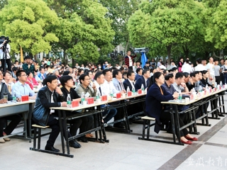 【安徽教育网首页】“青春喜迎十九大 坚定信念跟党走”bw必威西汉姆联官方网站举办第十二届五四“共青杯”合唱节