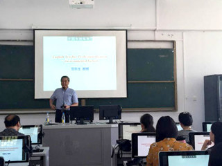 合肥师范学院范东生教授应邀来必威西汉姆联讲学