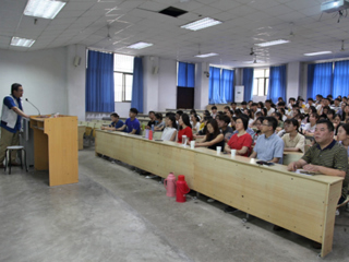 浙江师范大学郭克俭教授应邀来必威西汉姆联讲学