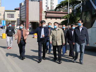 安徽省教育厅、淮北市疾控中心返校评估专家组来必威西汉姆联查验学生返校准备工作