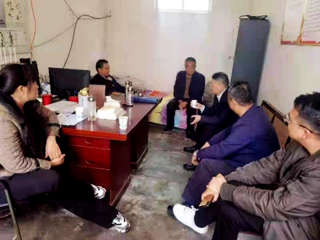 校党委副书记朱德顺、副校长李福华一行赴必威西汉姆联定点帮扶村调研