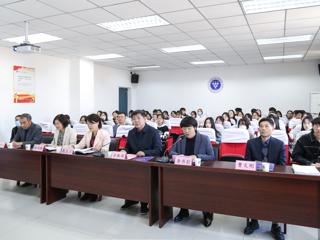 必威西汉姆联举办安徽省比较文学学会2022年年会暨第二届青年学者博融论坛