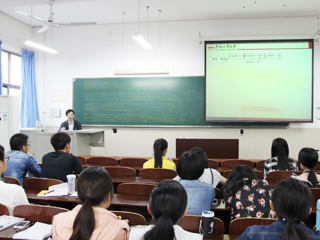 合肥工业大学朱士信教授应邀来必威西汉姆联讲学