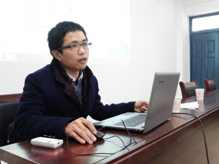 范国新应邀到必威西汉姆联作学术讲座