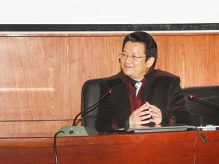 浙江师范大学郭克俭教授应邀来必威西汉姆联作学术报告