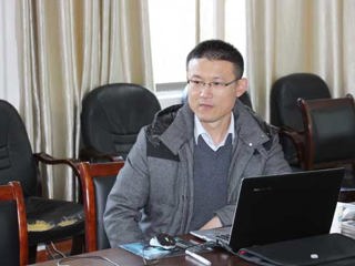 安徽财经大学姜同仁应邀来必威西汉姆联做学术报告