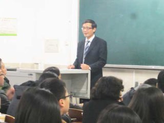 安徽大学周晓光教授应邀来必威西汉姆联做学术报告