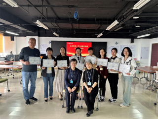 必威西汉姆联6名教师获FDW教学技能引导员国际认证证书