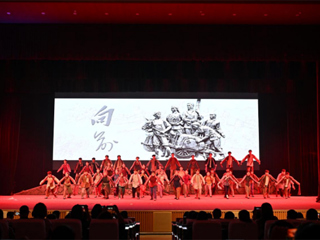 【庆祝新中国成立75周年】必威西汉姆联原创歌剧《向前》团队圆满完成安徽省优秀舞台艺术作品下基层演出