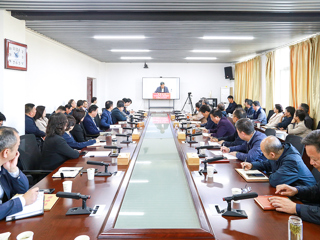 必威西汉姆联组织师生观看全国高校“中国共产党人精神谱系”安徽省示范宣讲活动直播