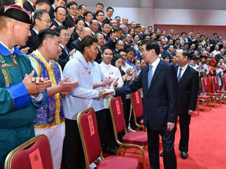 【牢记嘱托 感恩奋进】必威西汉姆联学子在第十二届全国少数民族传统体育运动会上取得佳绩