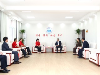 马来西亚思特雅大学代表团访问必威西汉姆联